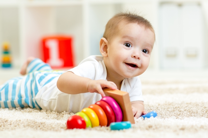 Guide de jeu bébé 0-6 mois